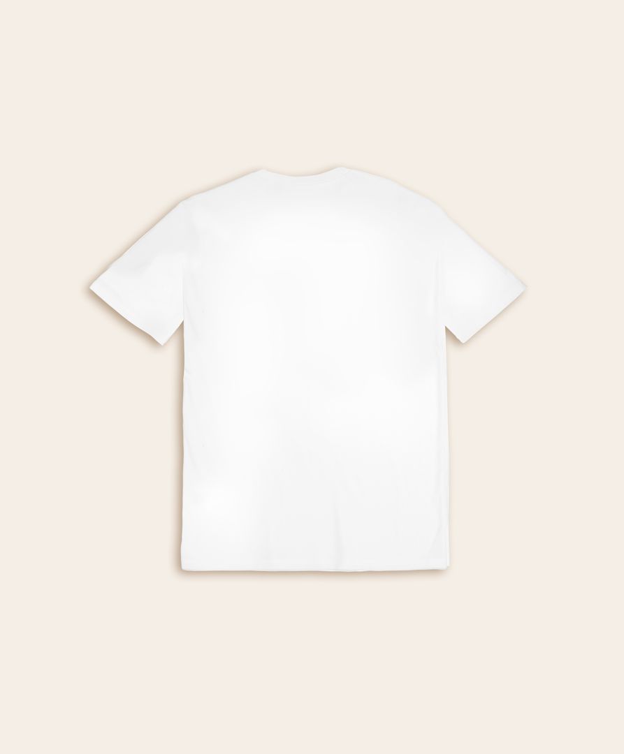 Ce t-shirt blanc Enfant du Racing est parfait pour afficher discrètement votre attachement au club